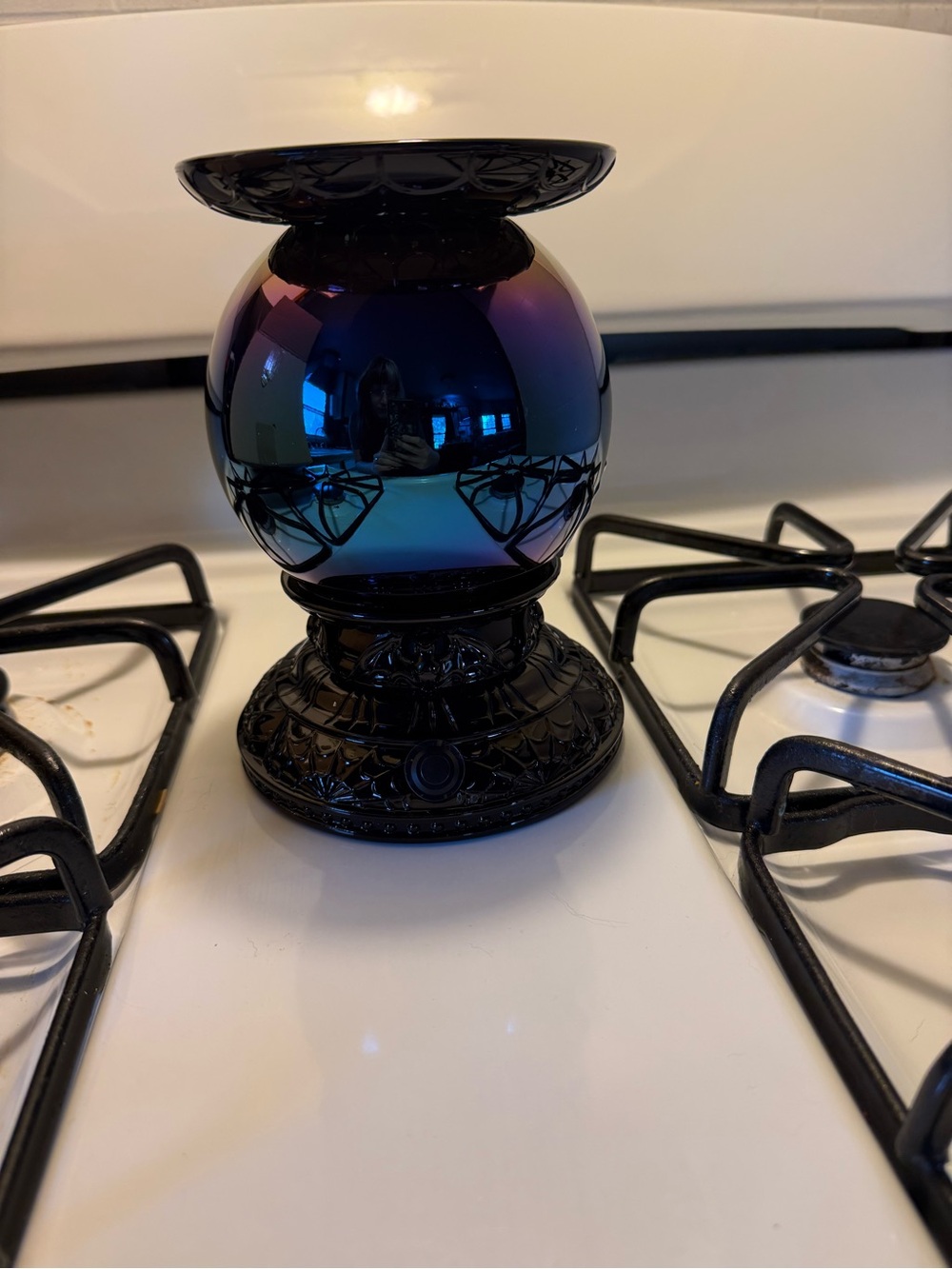 B&BW Halloween Magic Ball Candle Pedestal - Picture 2 of 4